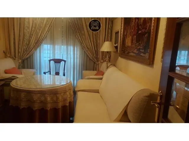 Piso en venta en el centro de Jaen 4 habitaciones