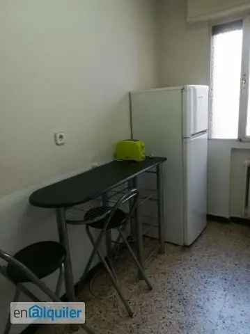Piso Estudiantes Rua Mayor Cuatro Dormitorios