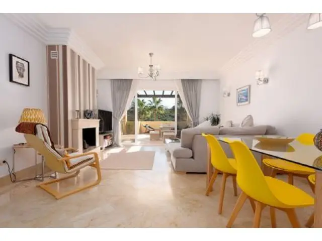 Apartamento en Venta Casares Costa 2 Dormitorios Jardin Piscina
