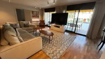 Apartamento en alquiler en La Pineda 5 habitaciones 3 baños