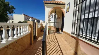 Casa Adosada en Esquina Bormujos 153m2 4 Dorm 2 Baños