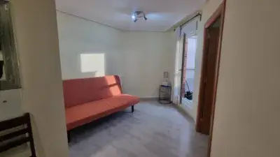 Apartamento en alquiler en Huca