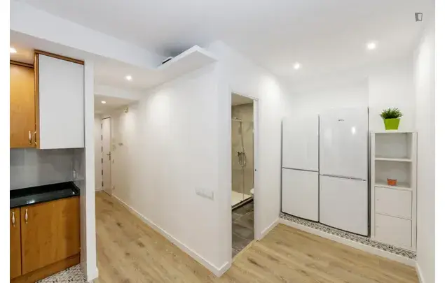 Apartamento 6 Dormitorios Collblanc Hospitalet Metro L1 L5