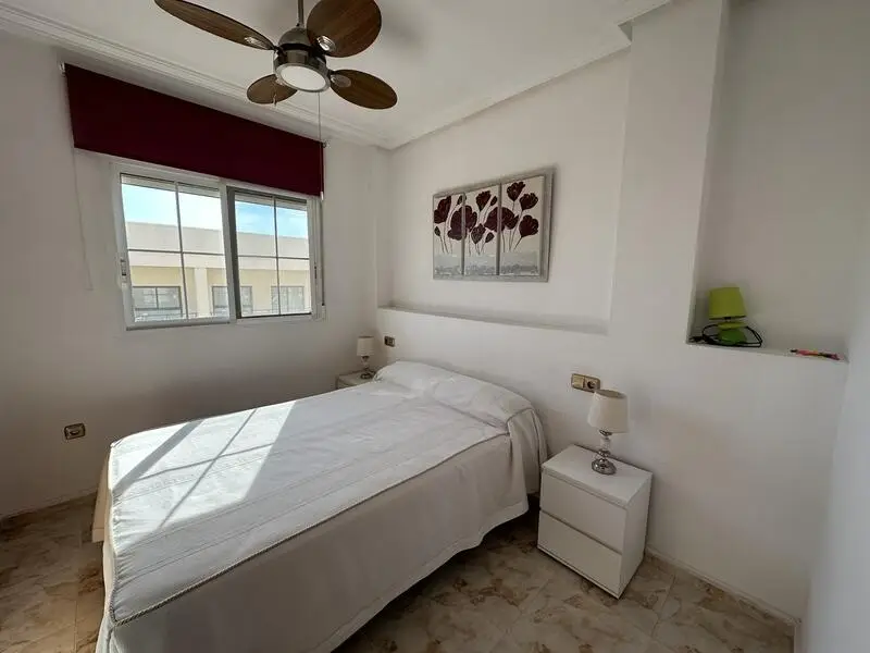 Apartamento en venta en La Zenia: Ático espacioso con vistas al mar