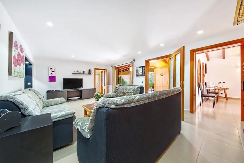 Chalet en venta en Puerto Pollensa Mallorca con piscina privada