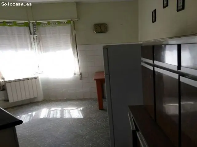 Apartamento en Ponferrada con Vistas a la Estación
