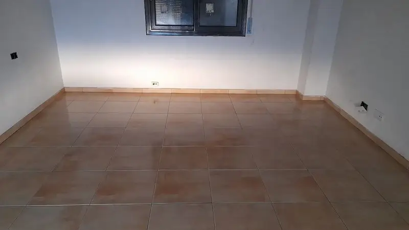 Casa Unifamiliar 167m2 2 habitaciones 3 banos Garaje La Jonquera