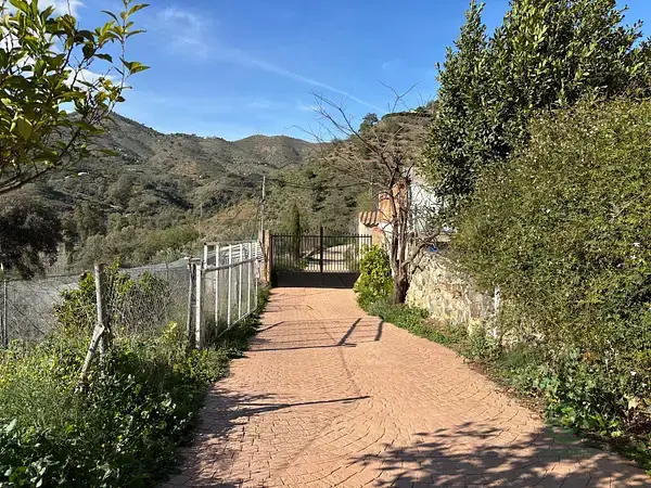 Finca en Llano del Médico Málaga 15000m2 4 Dorm 2 Baños Piscina