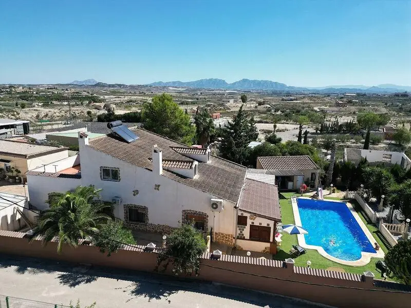Casa de Campo con Licencia y Apartamentos en Fortuna Murcia