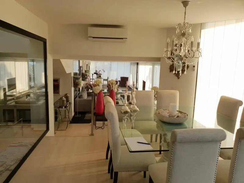 Chalet en Marbella con Piscina y Vistas Impresionantes