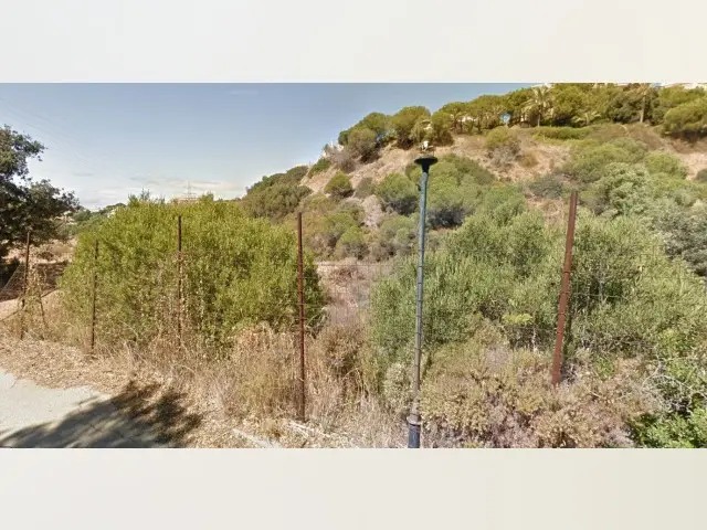 Terreno en Venta Elviria Marbella Casa 3 Dormitorios