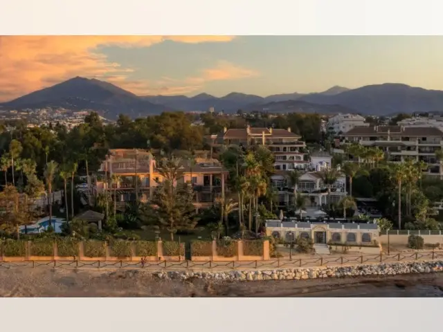 Adosado de Lujo 4 Dormitorios Puerto Banus Marbella