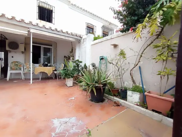 Casa-Villa de 3 Dormitorios en venta Fuengirola, España