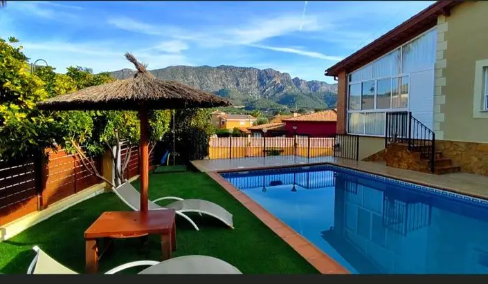 Villa de Lujo 4 Dormitorios en Venta Las Barracas Aigues Vives