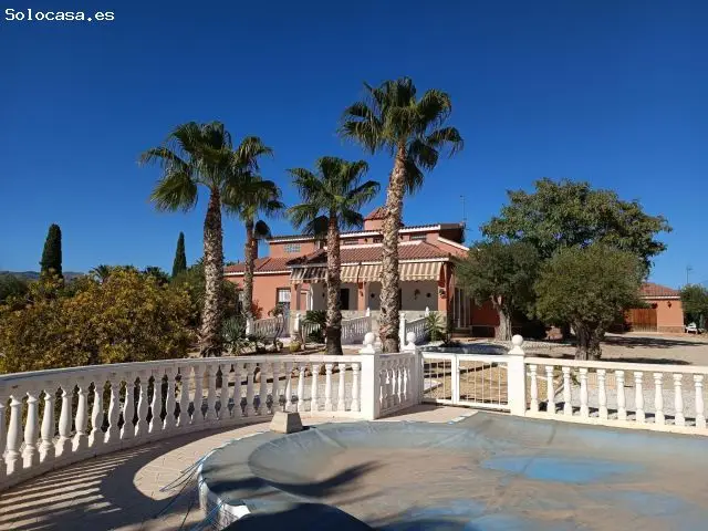 Chalet en Peña de las Aguilas Elche