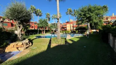 Apartamento en Jávea con Piscina y Garaje Cerca de la Playa