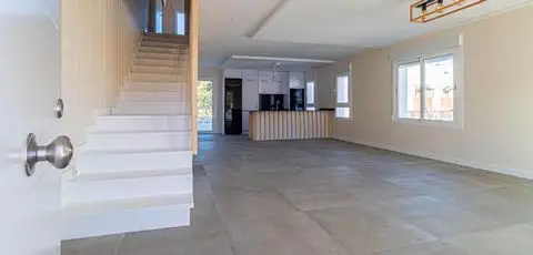 Villa en El Mojón 4 Dormitorios Piscina Privada Cerca de la Playa
