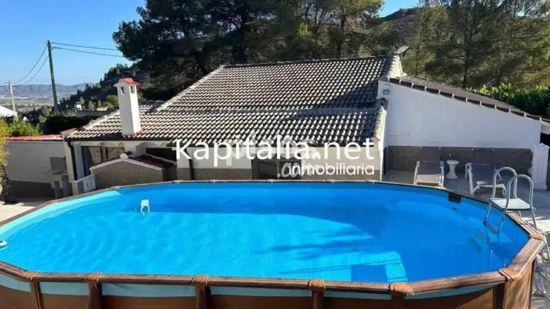 Casa Rustica en Venta en Albaida con Piscina Privada
