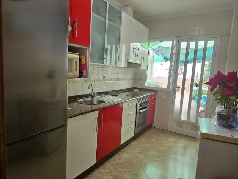 Piso en venta en San Javier: 3 dormitorios, patio y garaje