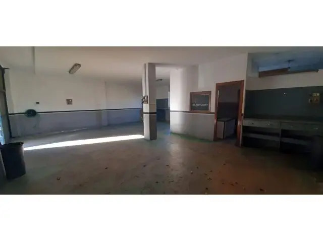 Local Comercial en Beranga Centro - Ideal Taller u Otro Negocio