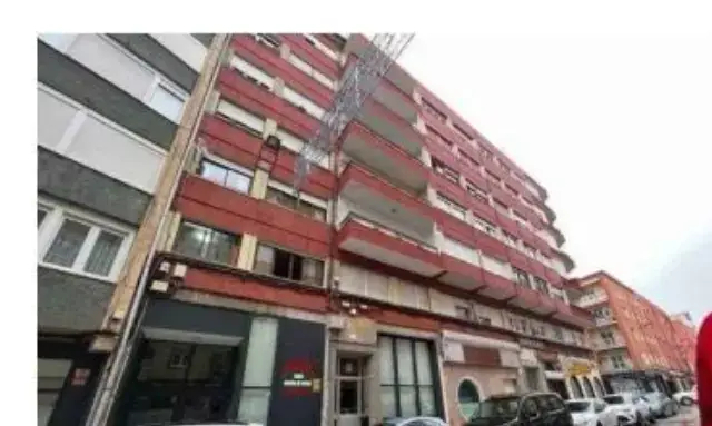Piso en venta Calle Julian Urbina Torrelavega