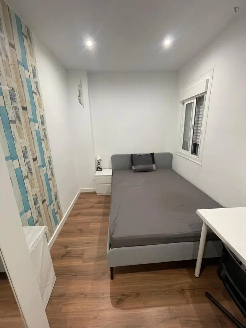 Habitaci
ón Individual en Piso Compartido - Limpieza Quincenal