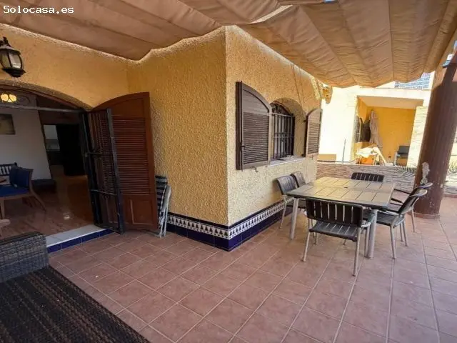 Chalet Adosado Con Piscina En Los Frutales