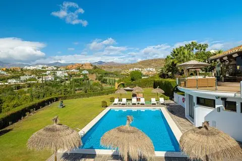 Villa 10 Dormitorios Lujo Benahavis Piscina Sauna Vistas al Mar