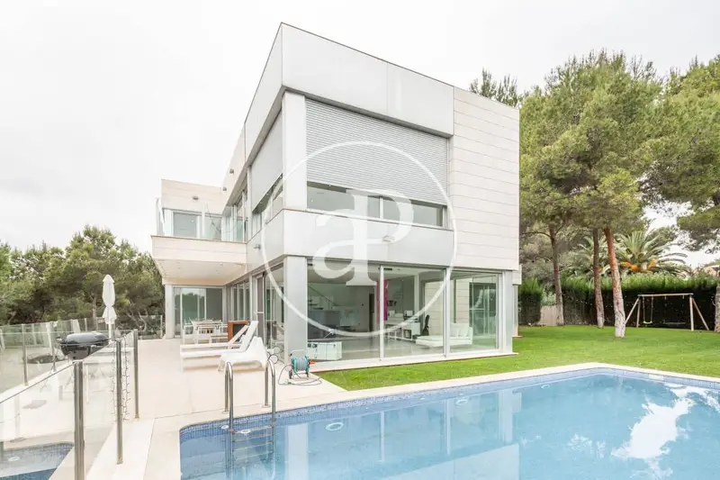 Chalet de Lujo en Venta Chiva Valencia