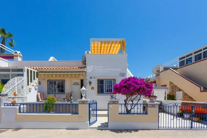 Adosado en Playa Flamenca 4 Dormitorios 2 Baños Terraza