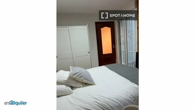 Habitacion en piso compartido Casco Viejo Bilbao gastos incluidos