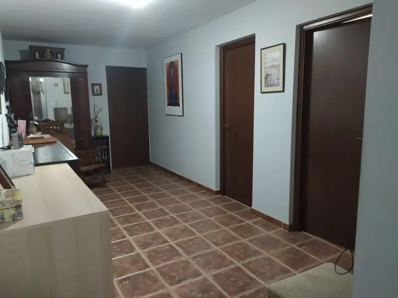 Chalet con Nave y Castillo Medieval en Ontinyent