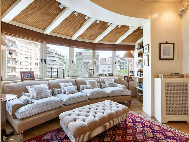 Apartamento Reformado en Barcelona con Diseño de Estrella Salietti