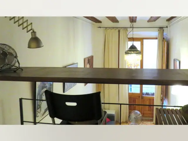 Estudio en Barcelona con Balcón