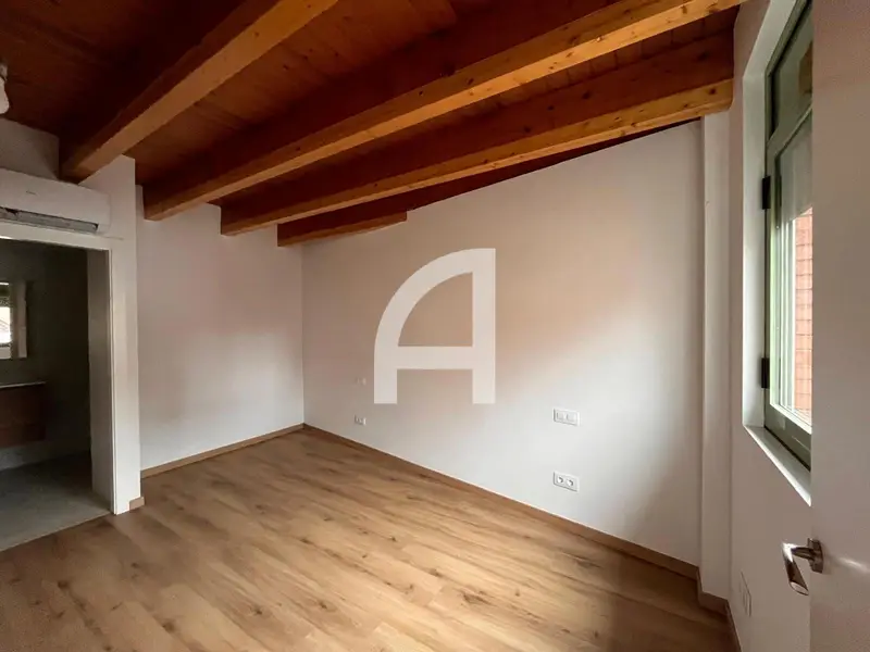 Piso Reformado Centro Granollers 2 habitaciones 2 baños Garaje