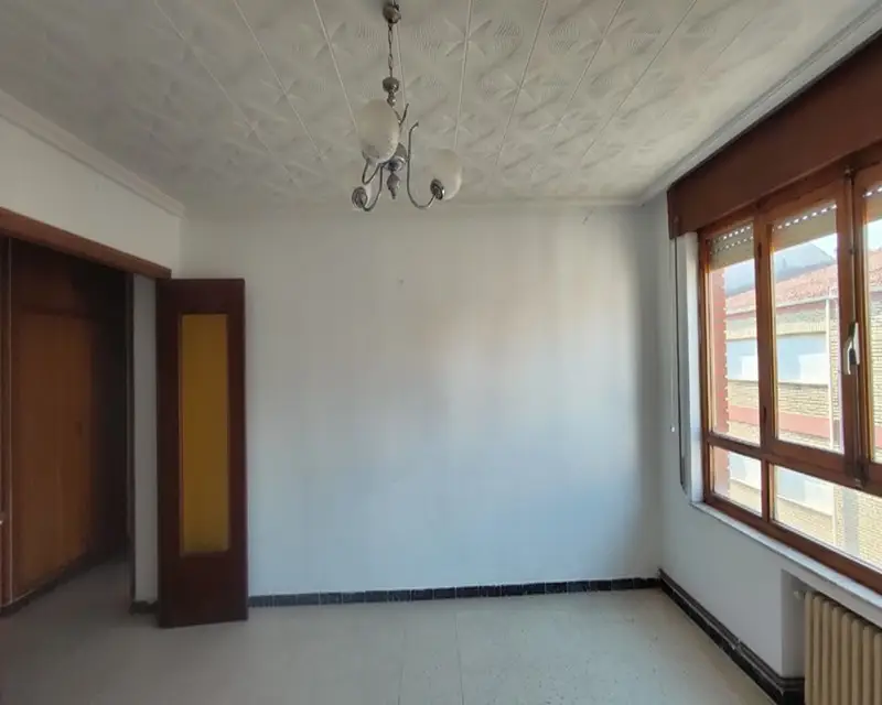 Piso en venta en Bañeza 108m2 3 habitaciones 2 baños