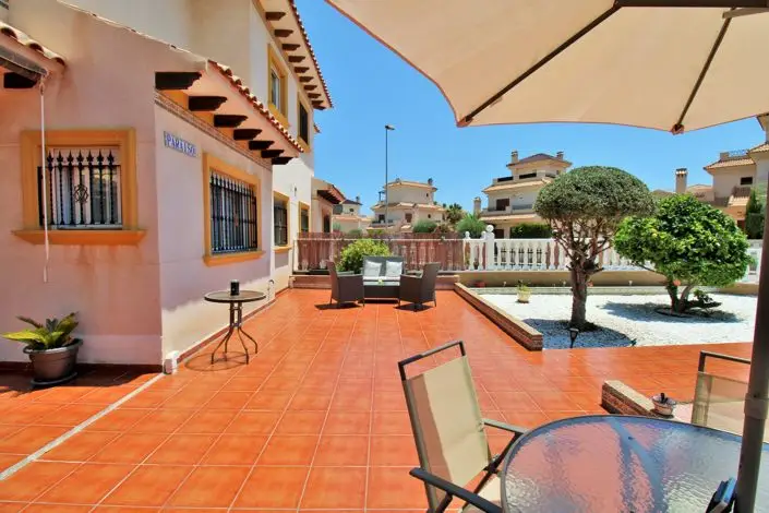 2 Bed Townhouse for sale