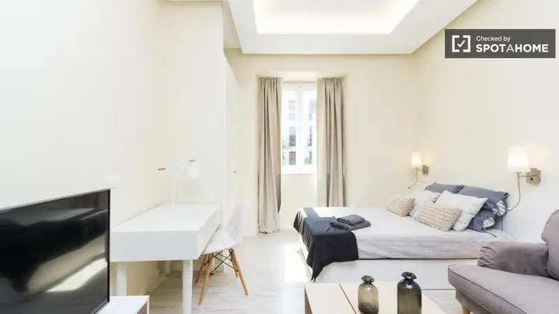 Apartamento 3 Dormitorios Madrid Alquiler