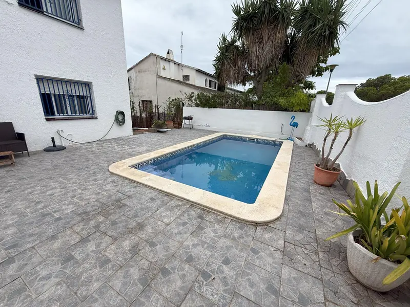 Casa Aislada 240m2 6 habitaciones El Vendrell