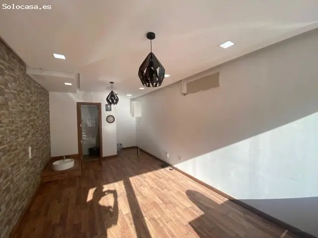 Local Comercial Reformado en Gran Via de L Hospitalet
