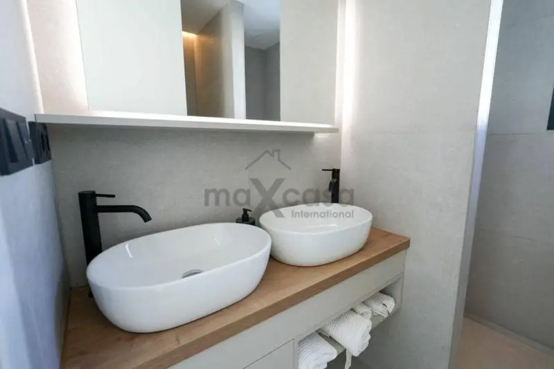 Chalet en Venta Polop Alicante 3 Suites Sotano Piscina Infinita
