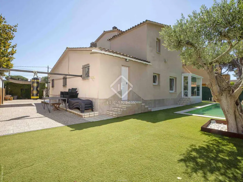 Chalet con jardin y piscina en Calella de Palafrugell