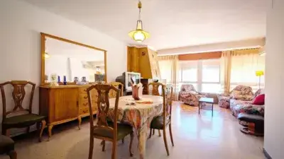 Chalet con Cafetería en Pina de Ebro