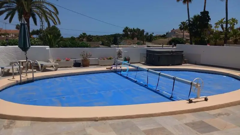 Villa en Moraira 3 Dormitorios 2 Baños Piscina Climatizada
