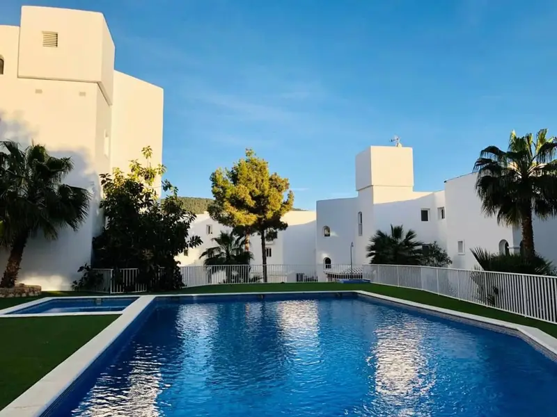 Apartamento en Alquiler en Cala Vadella Ibiza Temporada de Verano