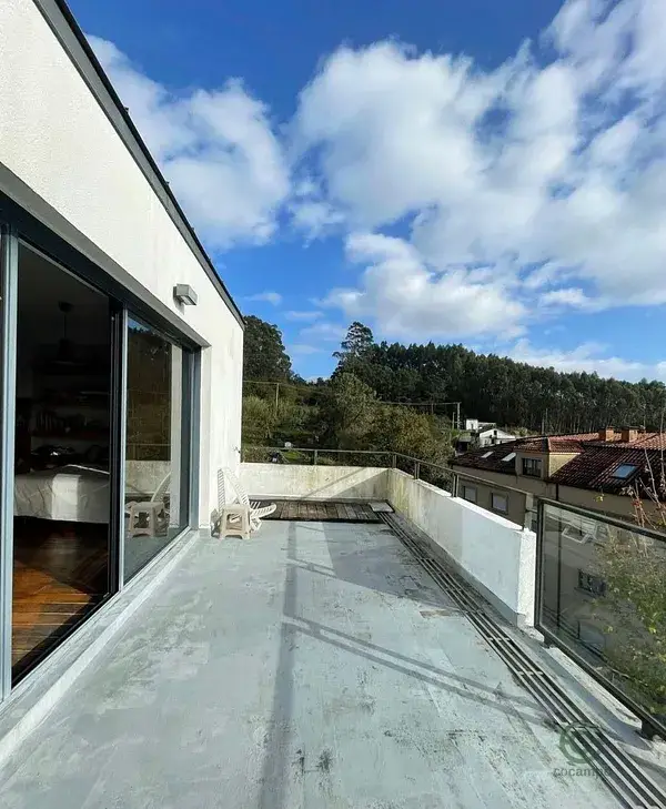 Chalet Moderno en Raxo a 50m de la Playa 4 Dormitorios 4 Banos