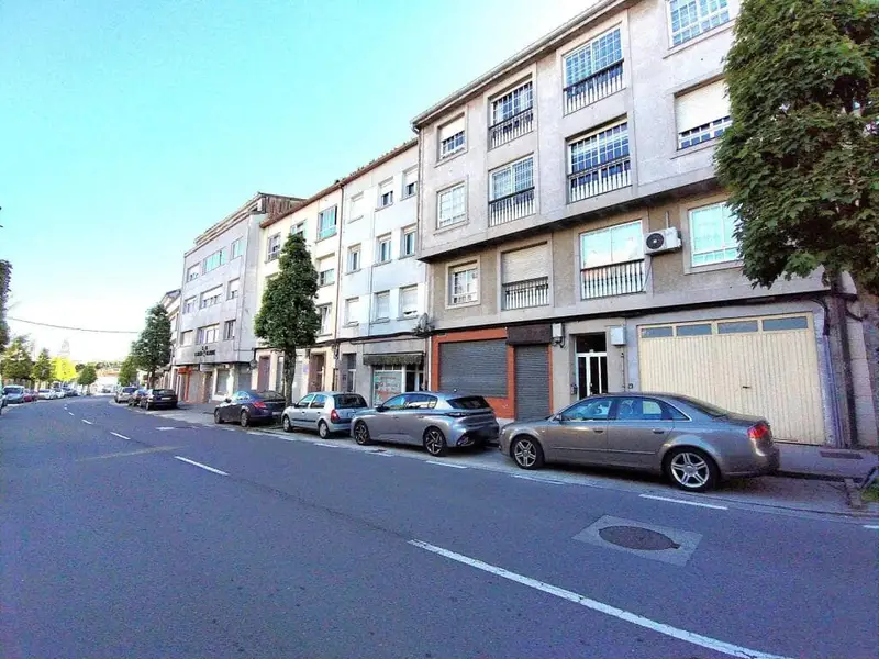 Local Comercial en Santiago 83m2 con Sótano 79m2
