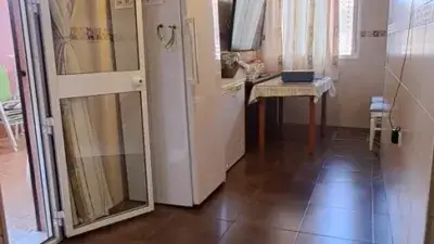 Casa Adosada en Salteras 177m2 4 Dormitorios 2 Baños Garaje