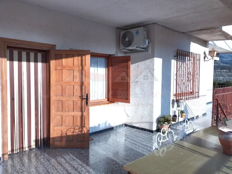 Venta Chalet de Lujo en Salinas con Piscina y Jardín