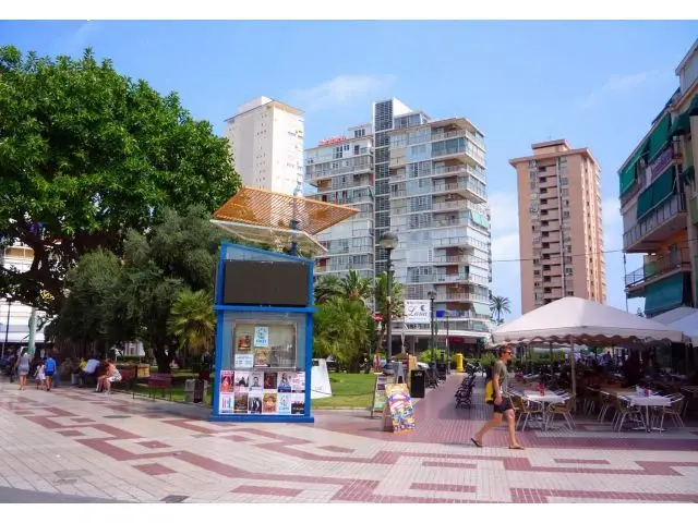 Local Comercial en Esquina Frente a Consum